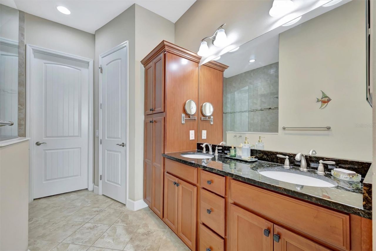 246 Sapphire Lake Drive, Unit 201, Bradenton, FL 34209 Photo