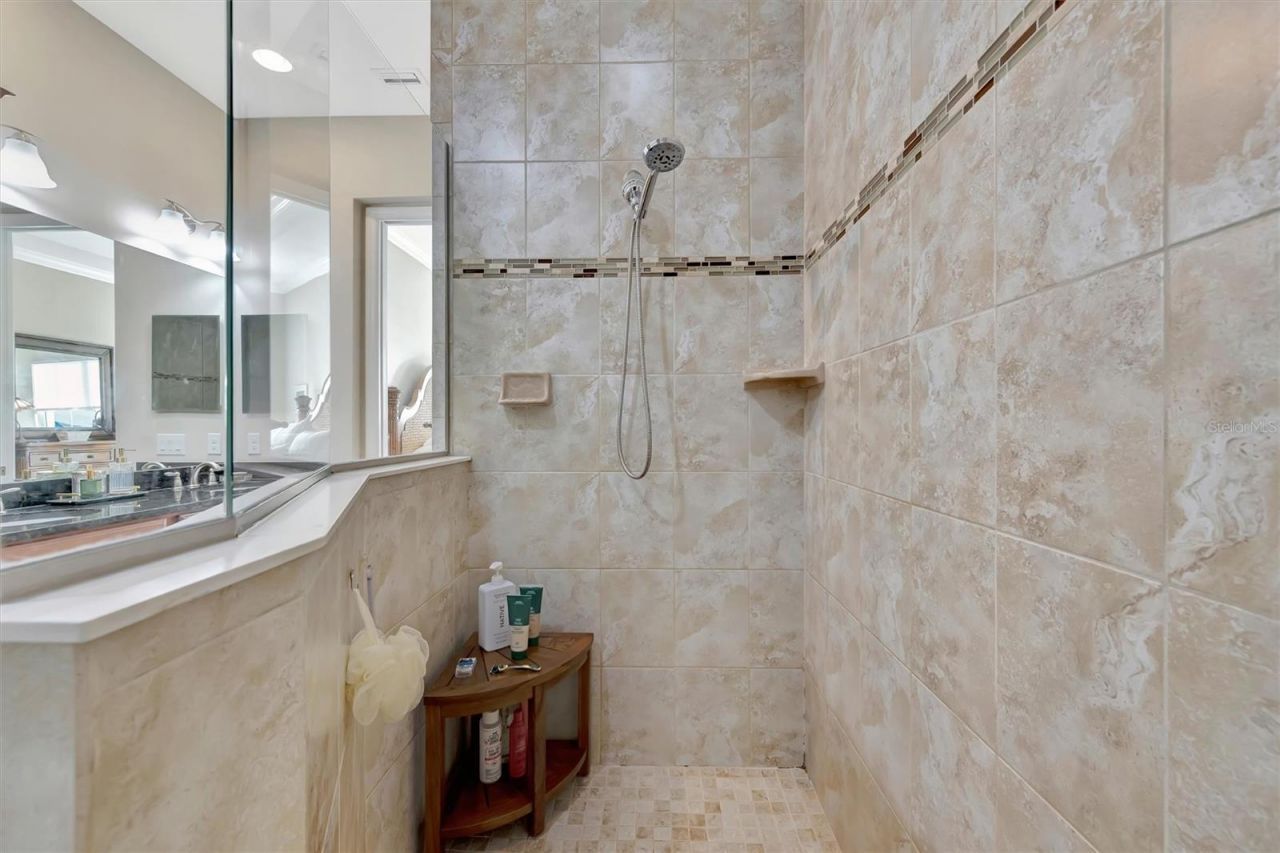 246 Sapphire Lake Drive, Unit 201, Bradenton, FL 34209 Photo