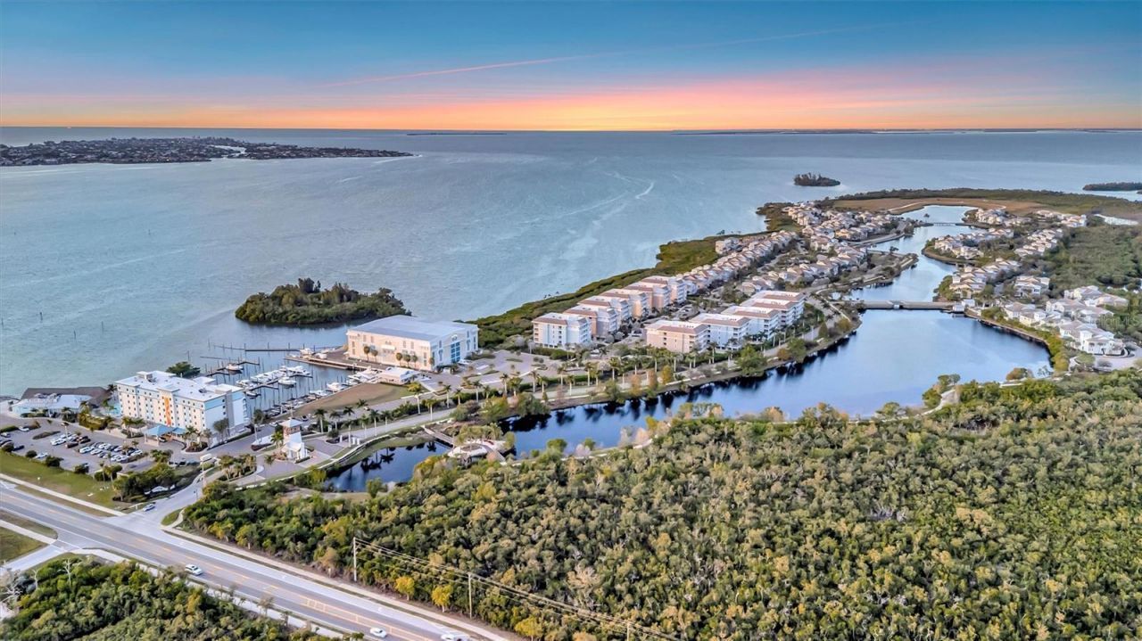 246 Sapphire Lake Drive, Unit 201, Bradenton, FL 34209 Photo