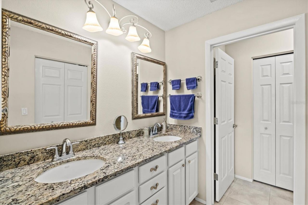 5713 Avista Drive, Unit 4112, Sarasota, FL 34243 Photo