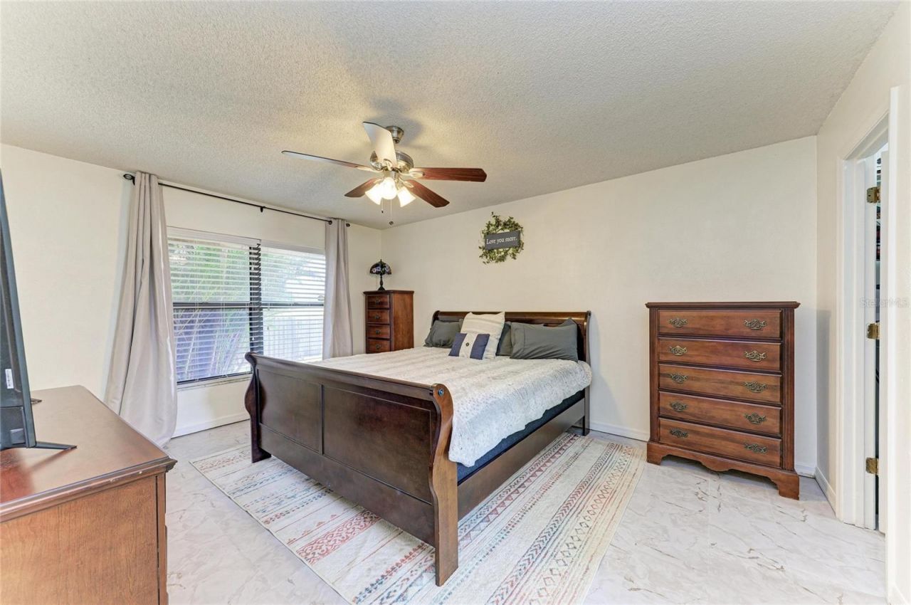 3543 65th Avenue Circle E, Sarasota, FL 34243 Photo