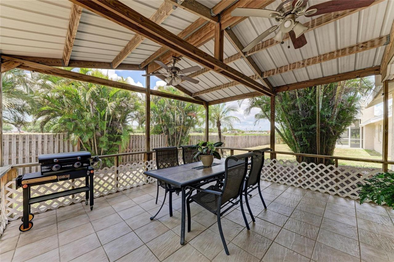 3543 65th Avenue Circle E, Sarasota, FL 34243 Photo