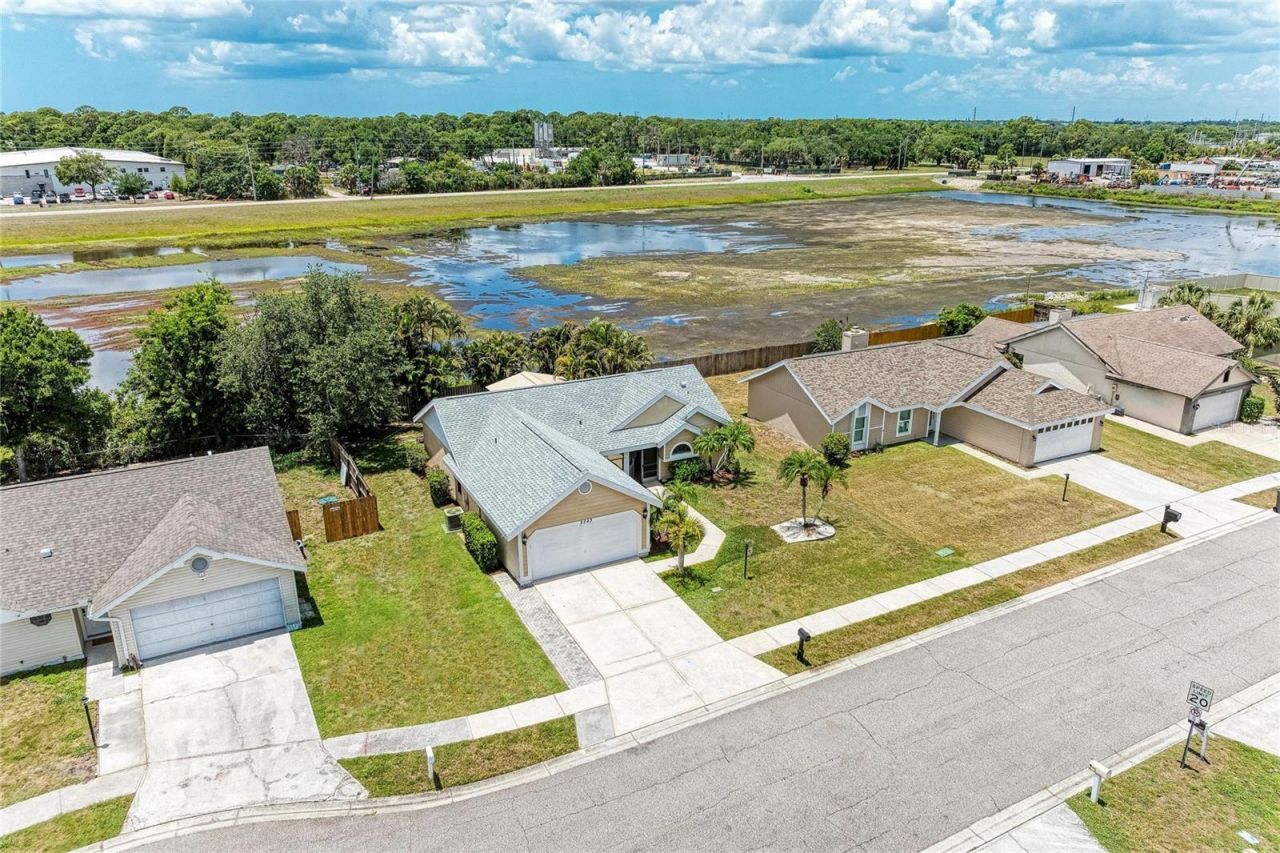 3543 65th Avenue Circle E, Sarasota, FL 34243 Photo