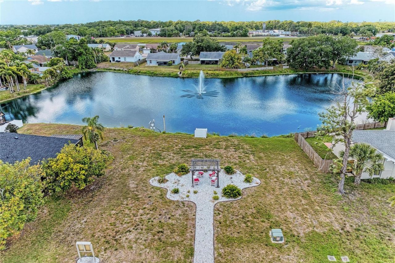 3543 65th Avenue Circle E, Sarasota, FL 34243 Photo