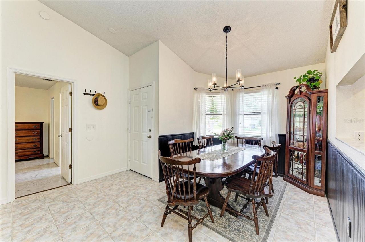 3543 65th Avenue Circle E, Sarasota, FL 34243 Photo