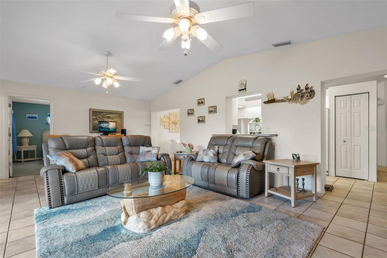 6404 68th Drive E, Palmetto, FL 34221 Photo