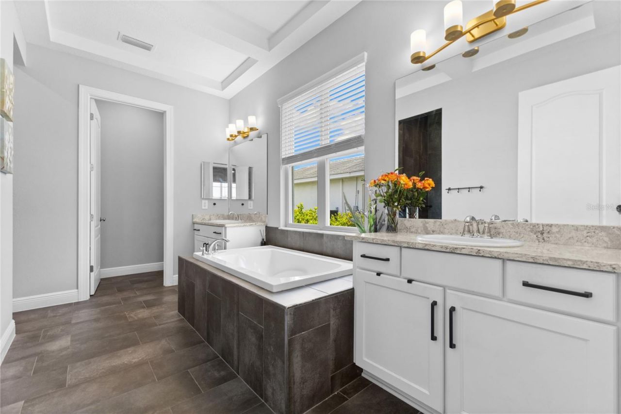4645 Antrim Drive, Sarasota, FL 34240 Photo
