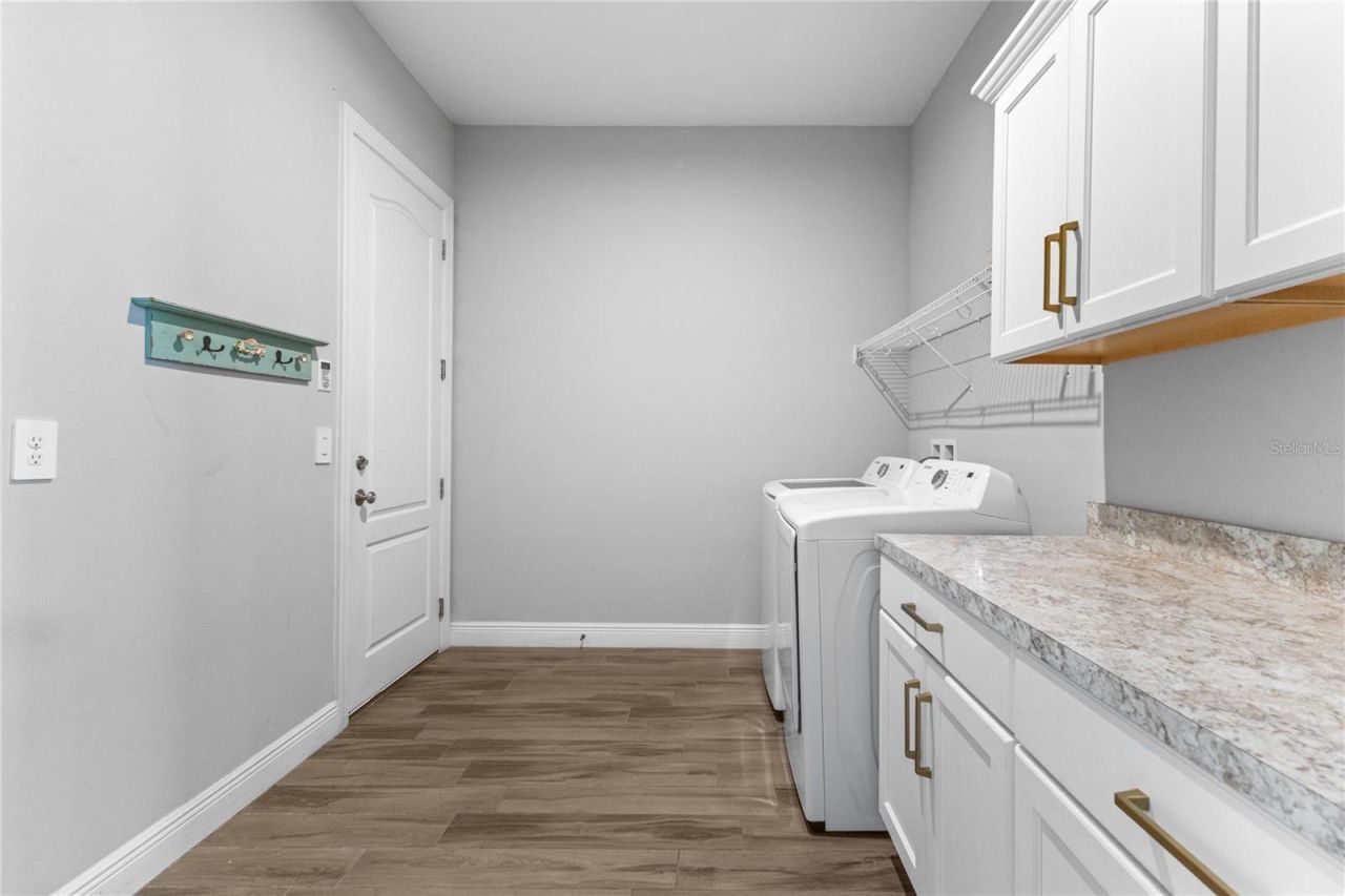 4645 Antrim Drive, Sarasota, FL 34240 Photo