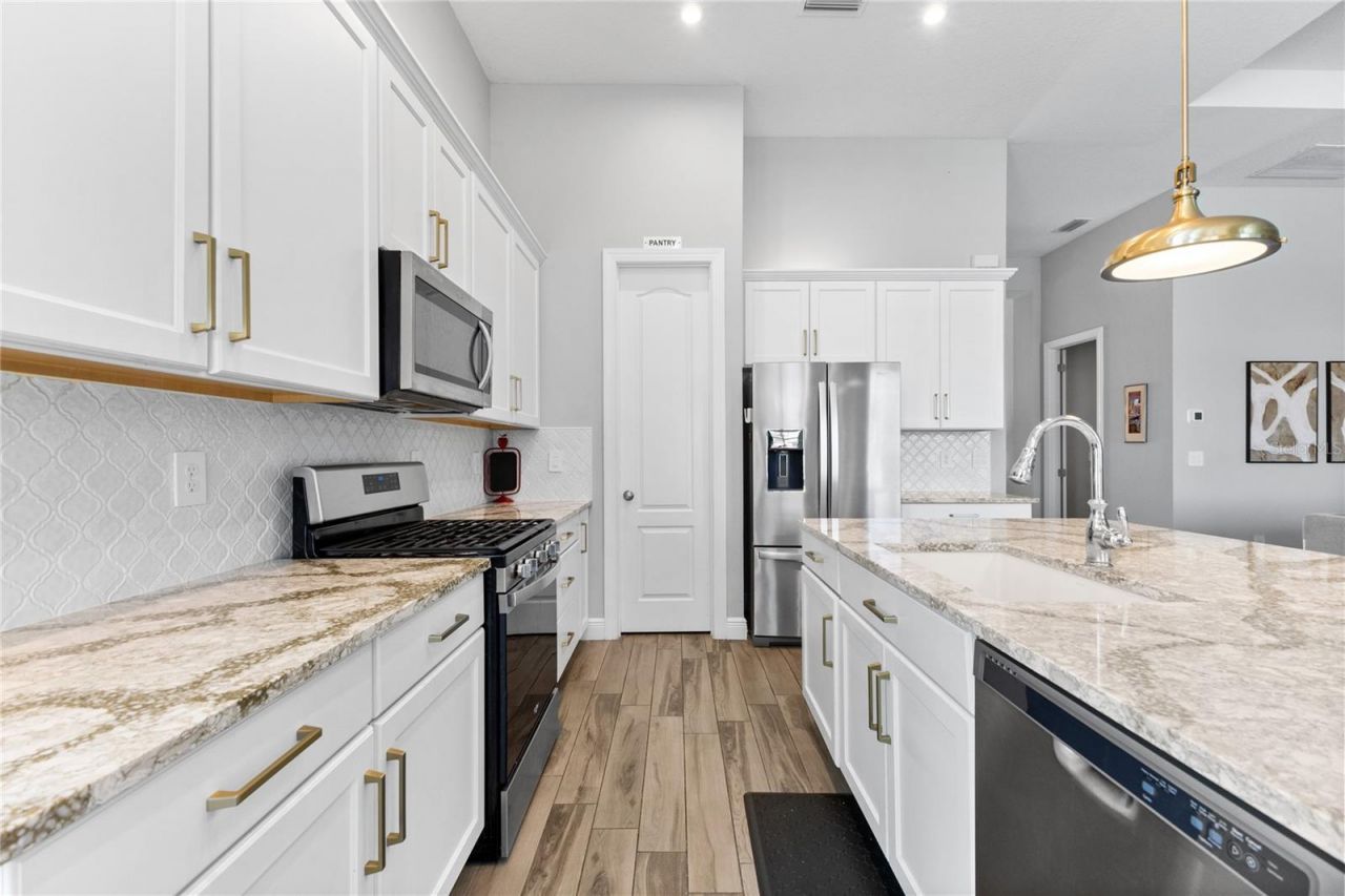 4645 Antrim Drive, Sarasota, FL 34240 Photo