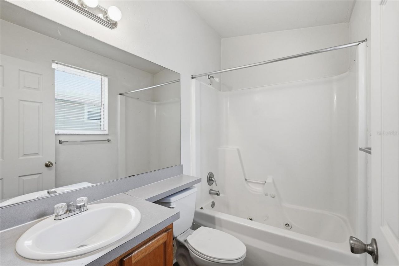 3552 SW 30th Way, Unit 136, Gainesville, FL 32608 Photo
