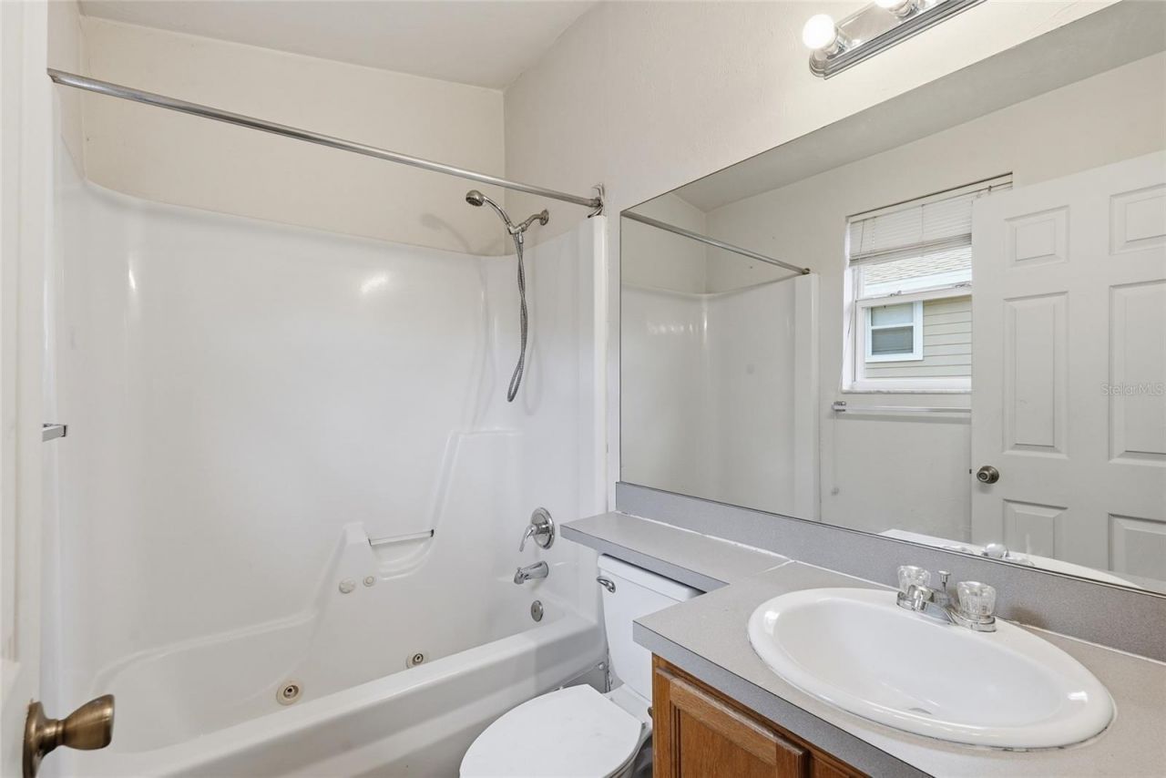 3552 SW 30th Way, Unit 136, Gainesville, FL 32608 Photo