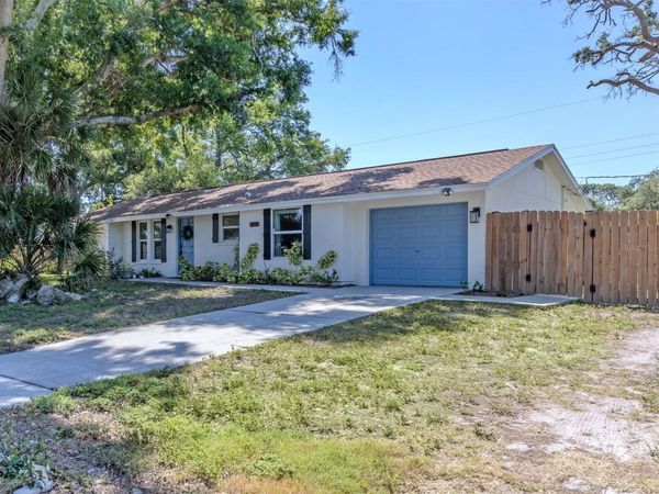 381 FALKLAND ROAD , VENICE, FL 34293