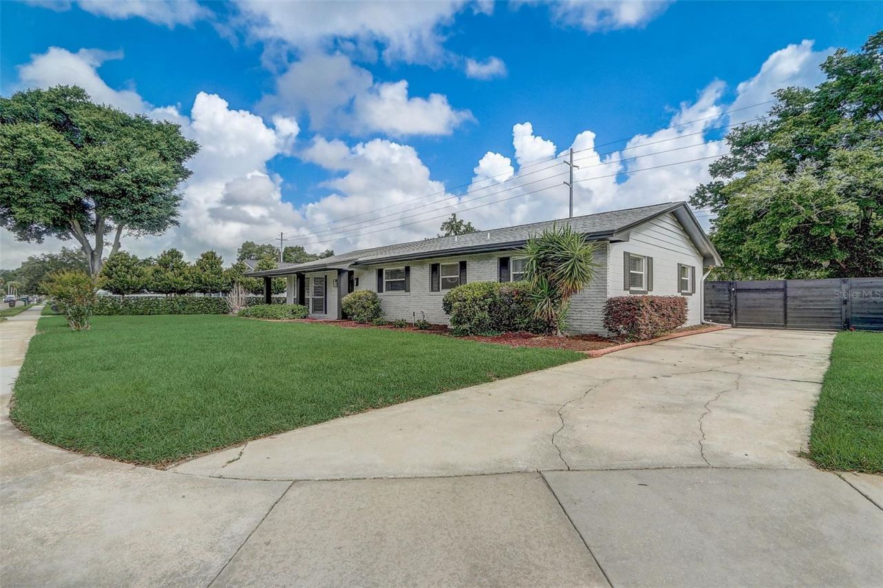 423 Oak Hill Drive , Altamonte Springs, FL 32701 Photo