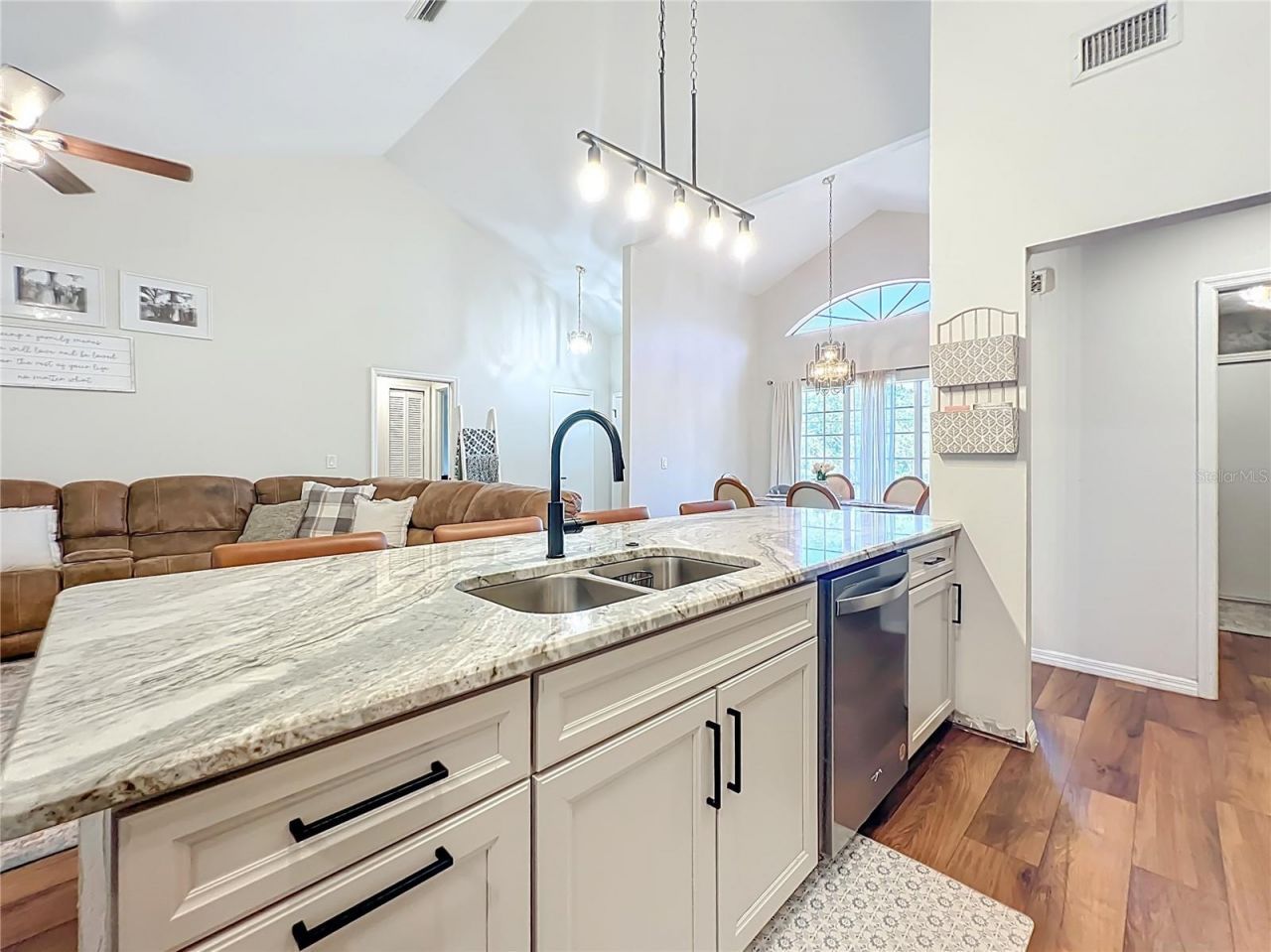390 W Olympia Street , Hernando, FL 34442 Photo