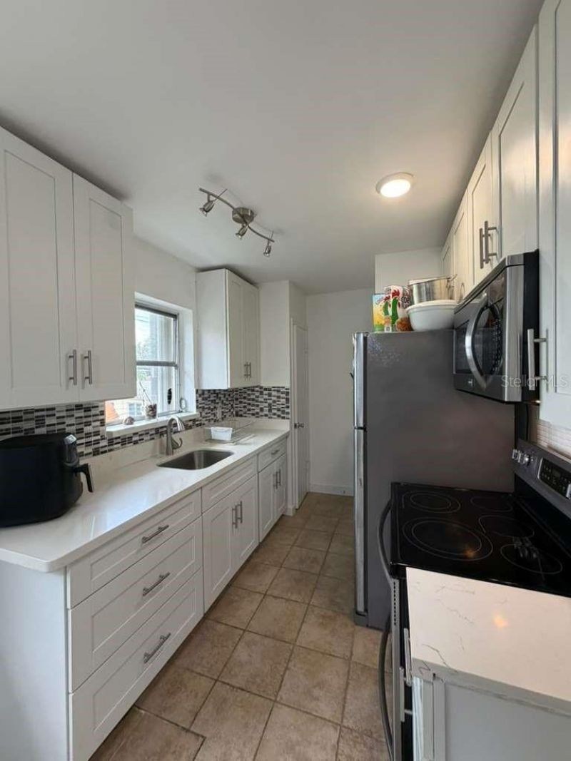 1710 Mckinley Street, Unit 16, Hollywood, FL 33020 Photo