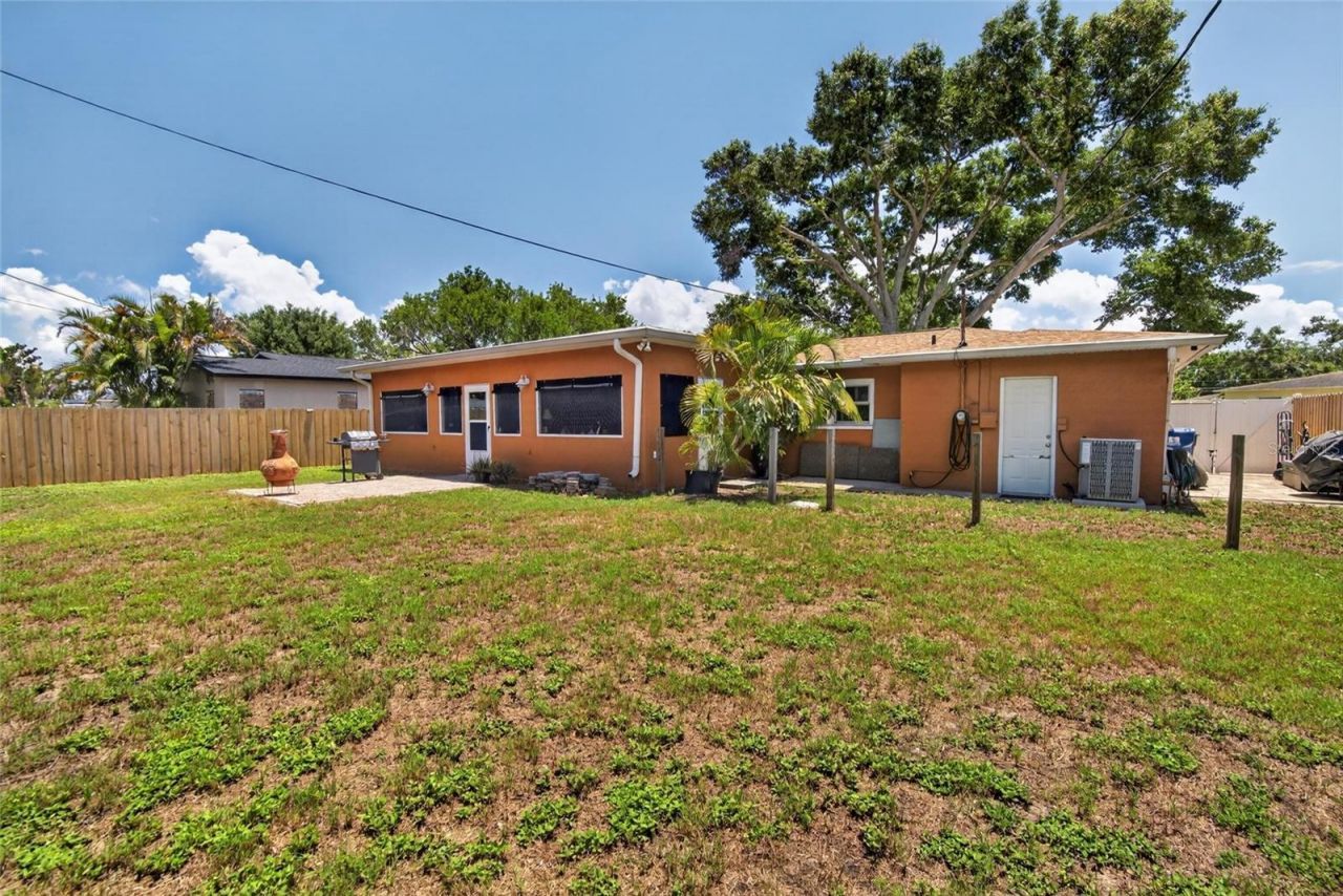 3779 Benson Avenue N, Saint Petersburg, FL 33713 Photo