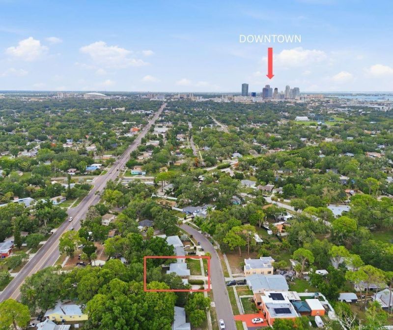 2855 Valencia Way S, Saint Petersburg, FL 33705 Photo