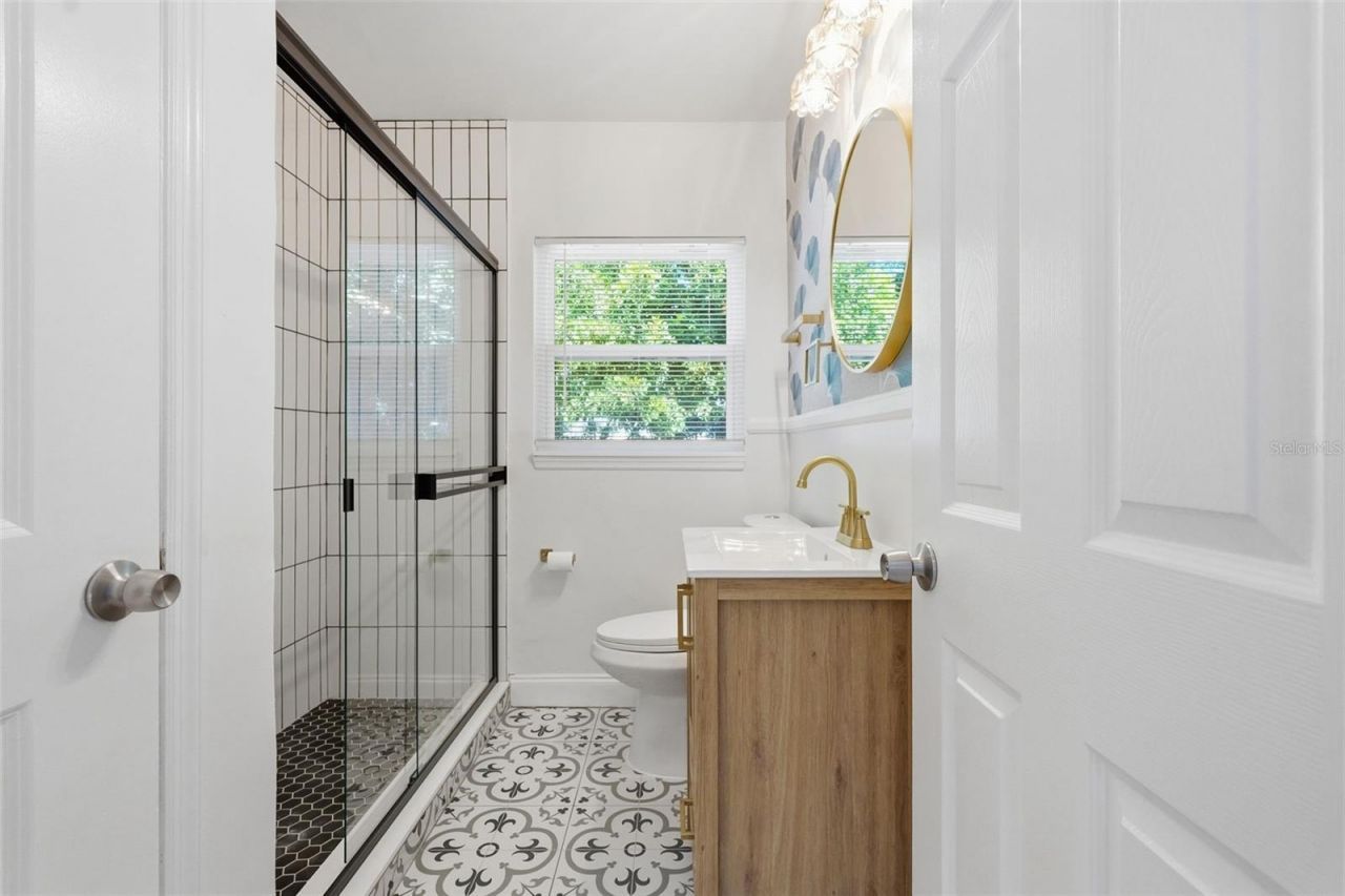 2855 Valencia Way S, Saint Petersburg, FL 33705 Photo
