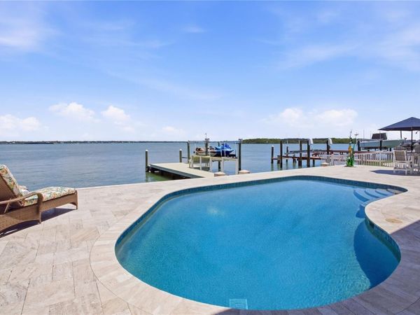 547 JOHNS PASS AVENUE , MADEIRA BEACH, FL 33708