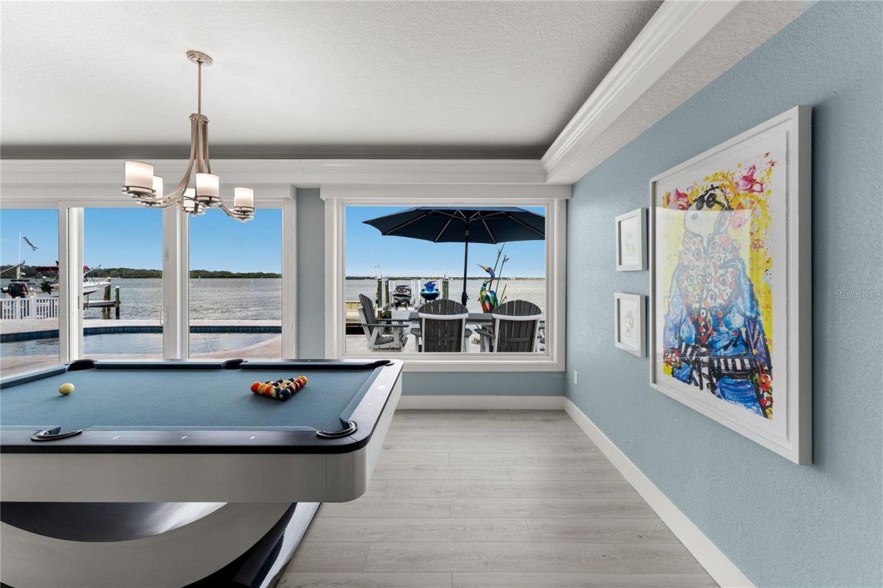 547 Johns Pass Avenue, Madeira Beach, FL 33708 Photo