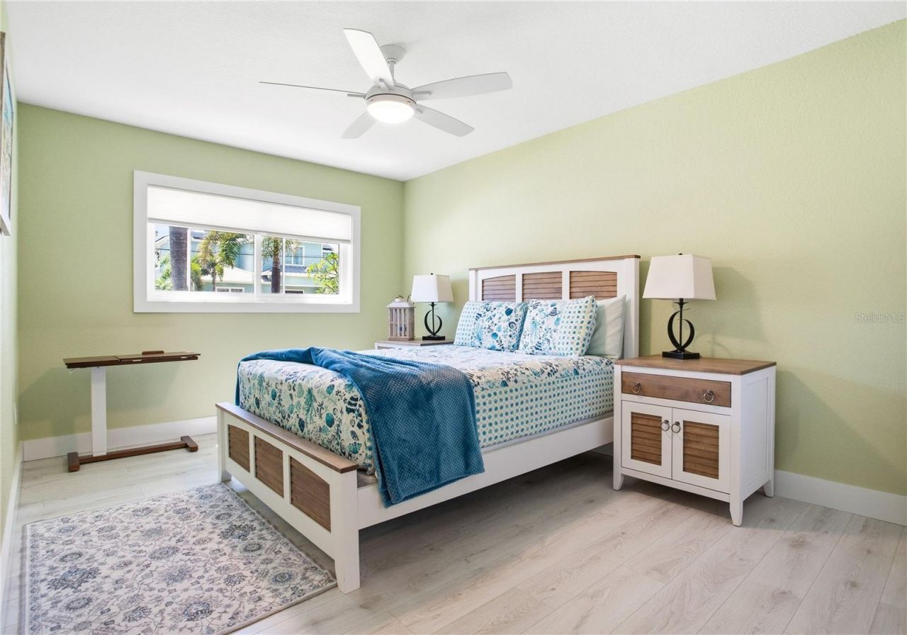 547 Johns Pass Avenue, Madeira Beach, FL 33708 Photo