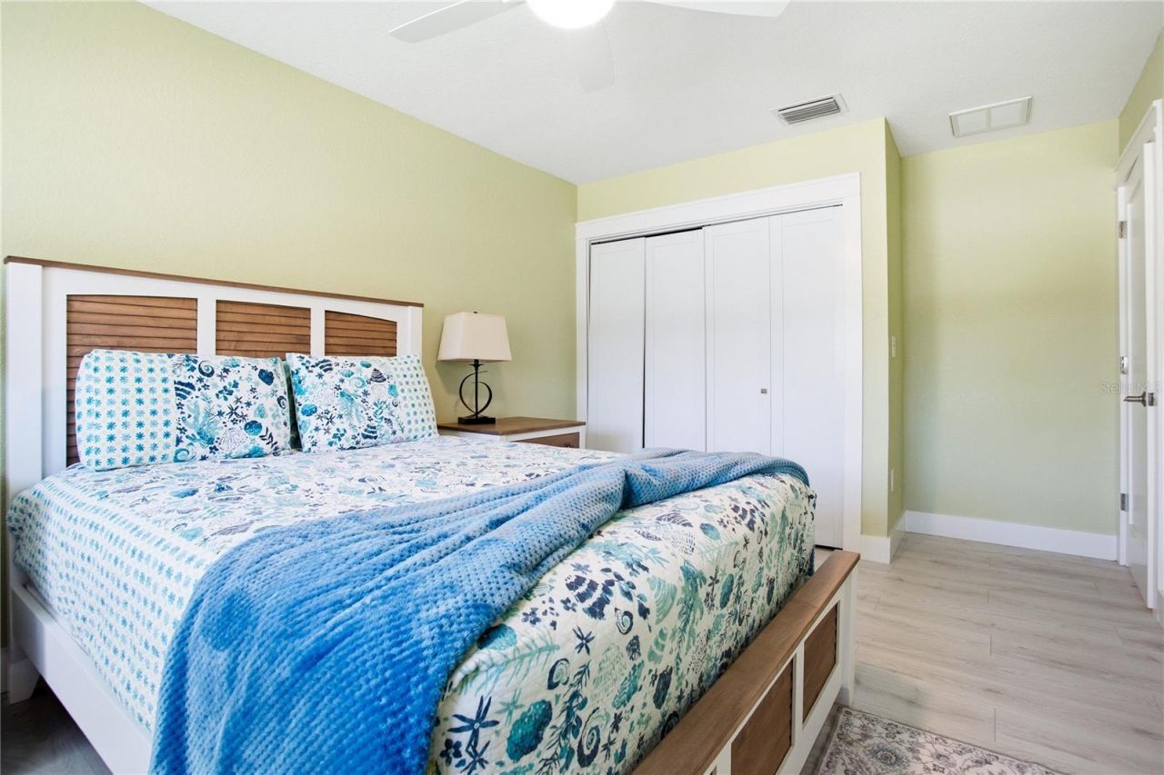 547 Johns Pass Avenue, Madeira Beach, FL 33708 Photo