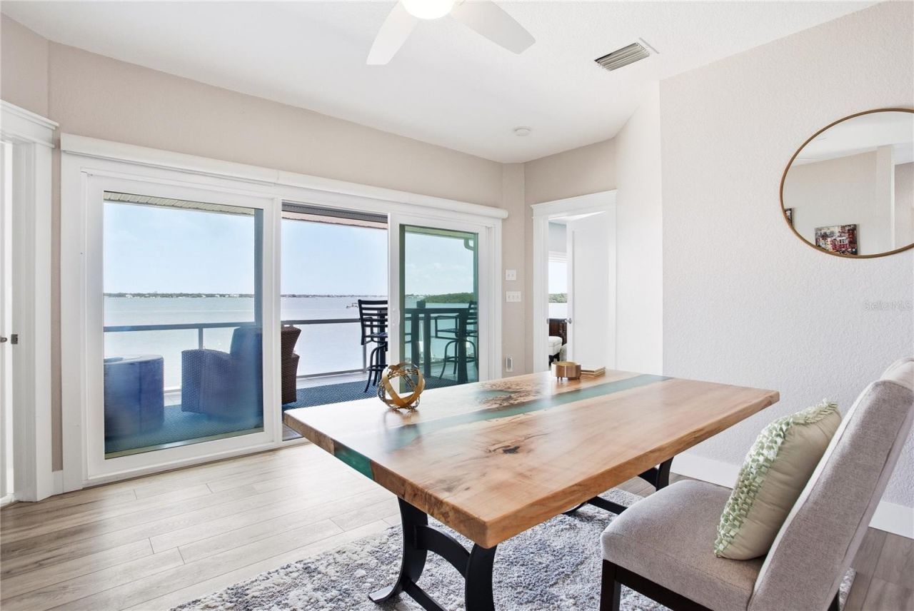 547 Johns Pass Avenue, Madeira Beach, FL 33708 Photo