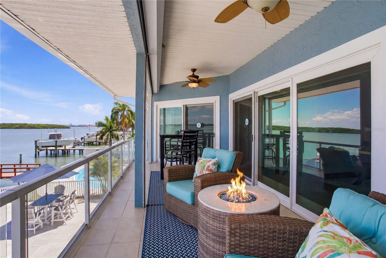 547 Johns Pass Avenue, Madeira Beach, FL 33708 Photo