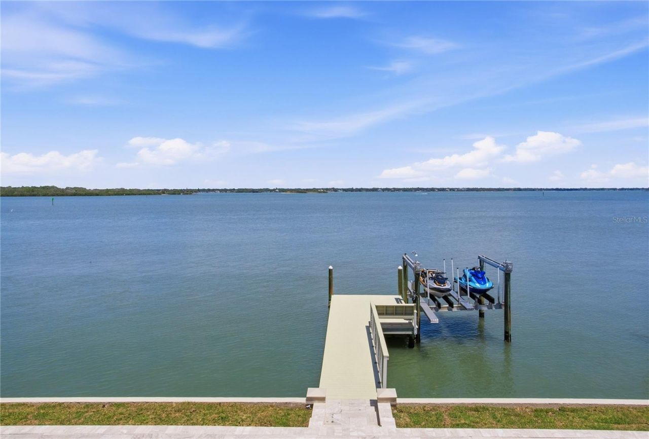 547 Johns Pass Avenue, Madeira Beach, FL 33708 Photo