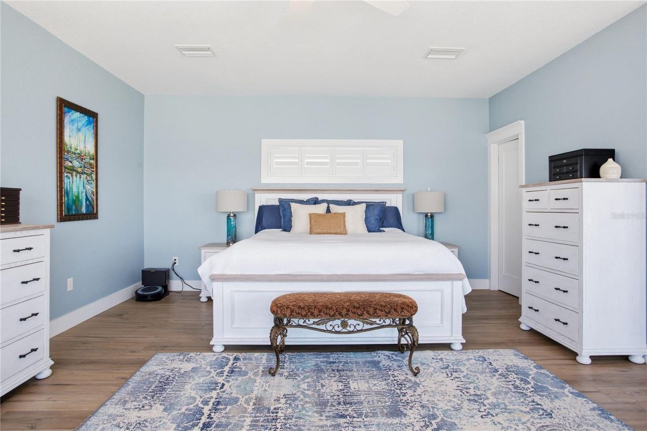 547 Johns Pass Avenue, Madeira Beach, FL 33708 Photo