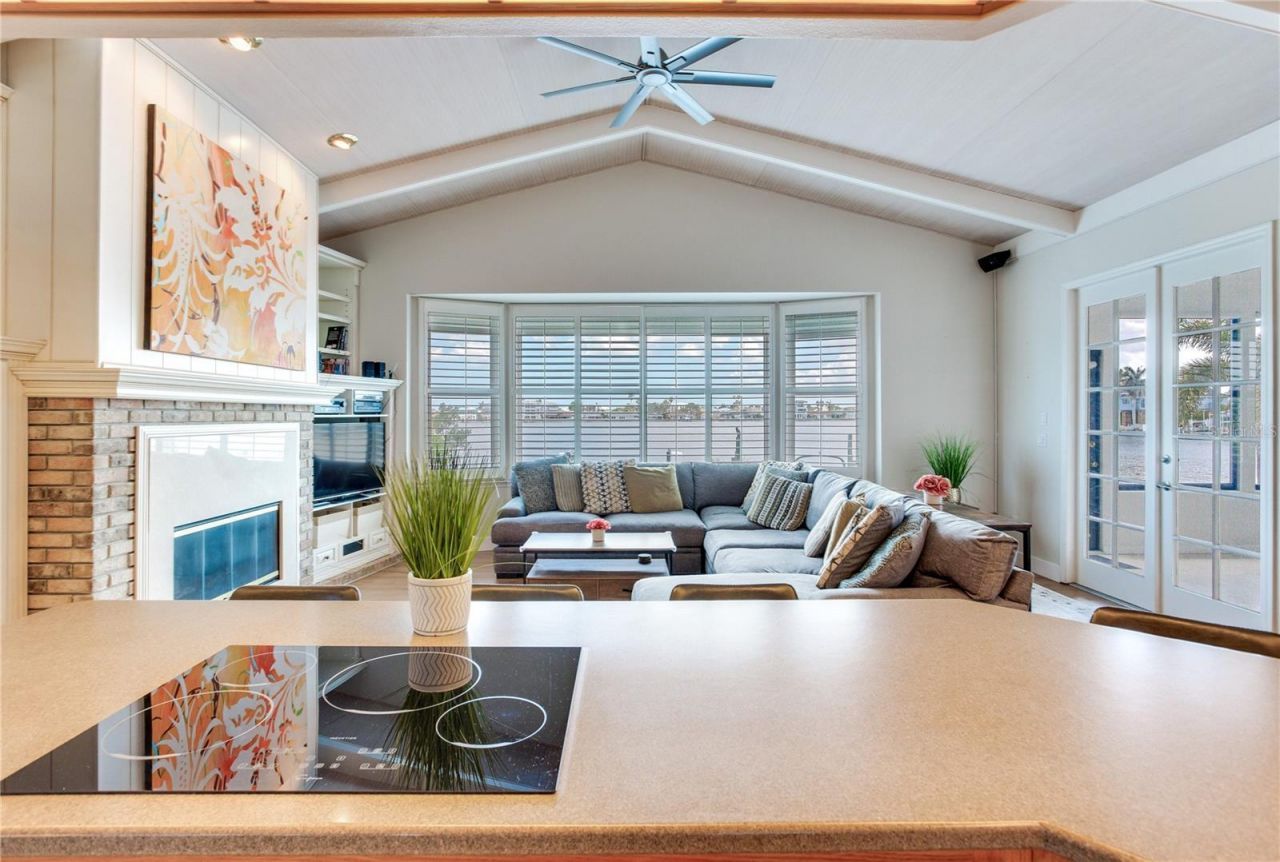 330 173rd Avenue E, North Redington Beach, FL 33708 Photo