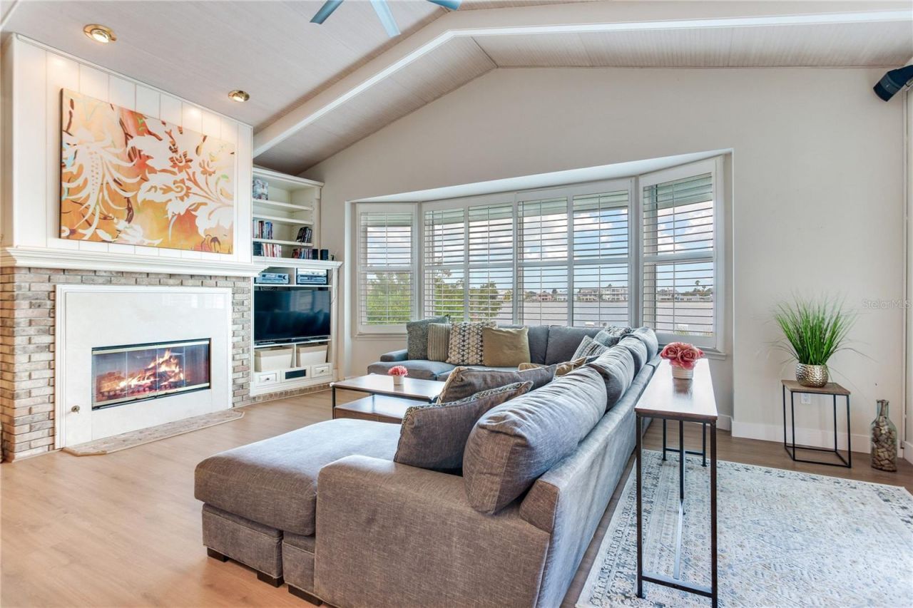 330 173rd Avenue E, North Redington Beach, FL 33708 Photo
