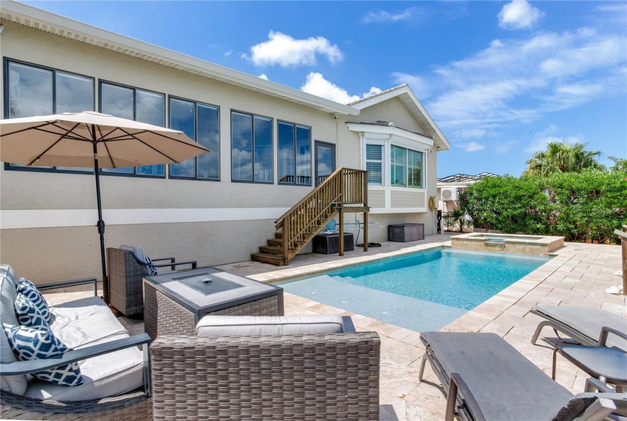 330 173rd Avenue E, North Redington Beach, FL 33708 Photo