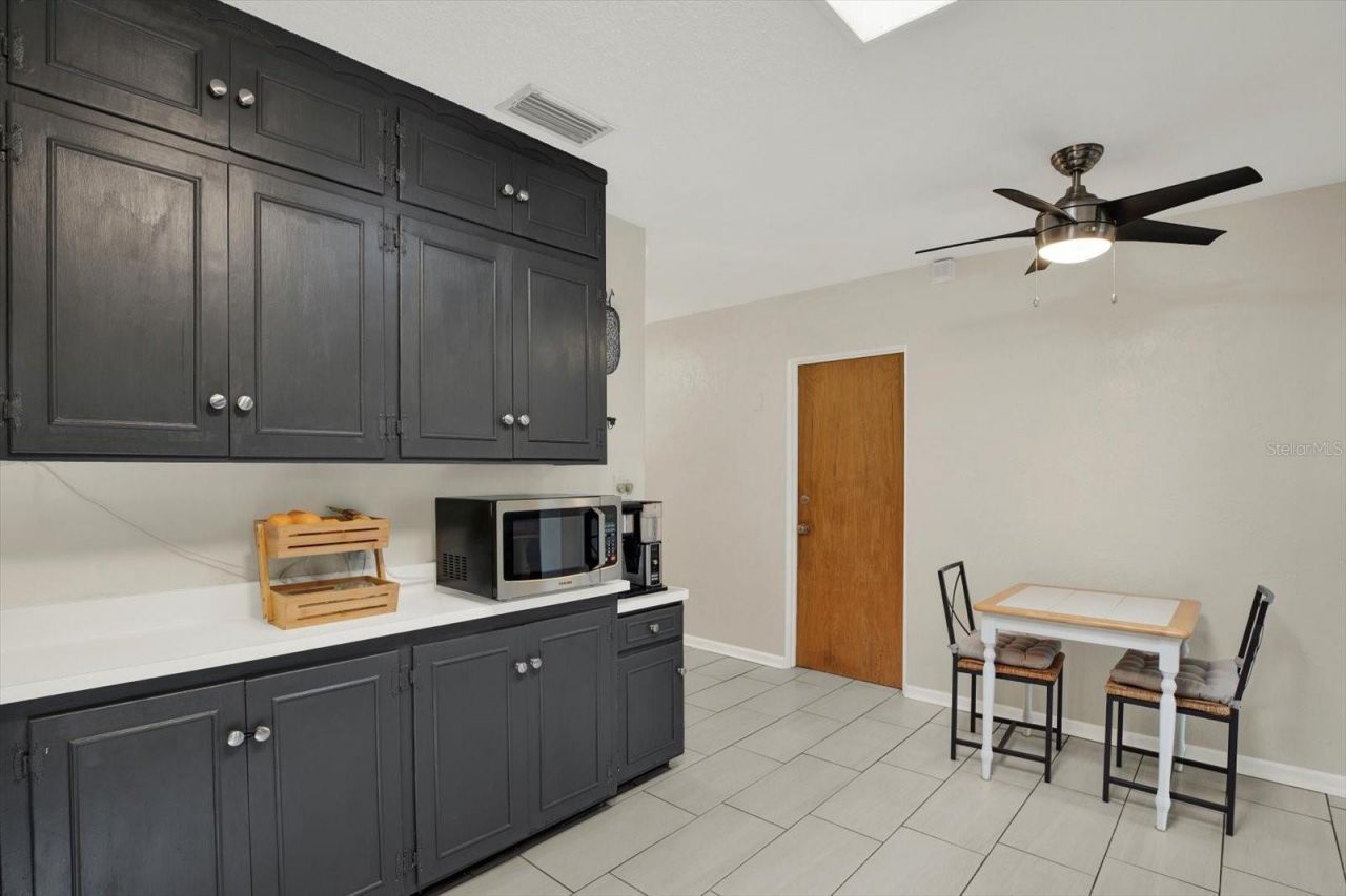 6240 39th Avenue N, Saint Petersburg, FL 33709 Photo