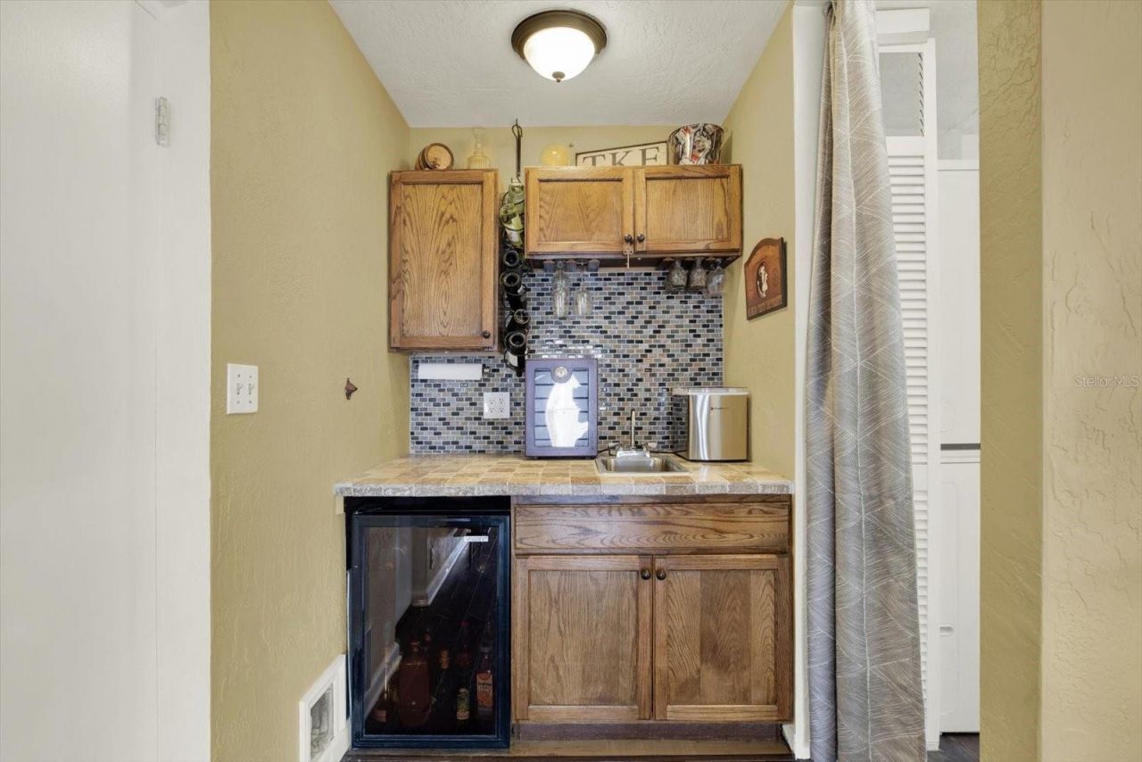 6240 39th Avenue N, Saint Petersburg, FL 33709 Photo