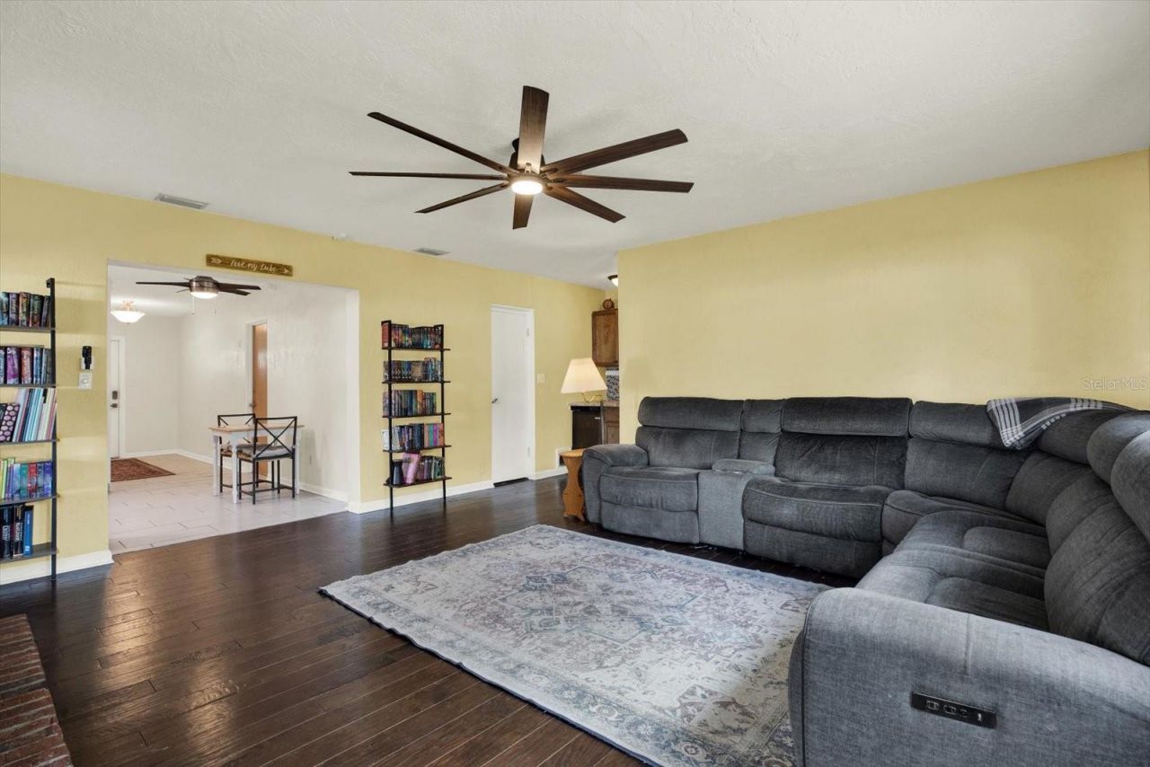 6240 39th Avenue N, Saint Petersburg, FL 33709 Photo