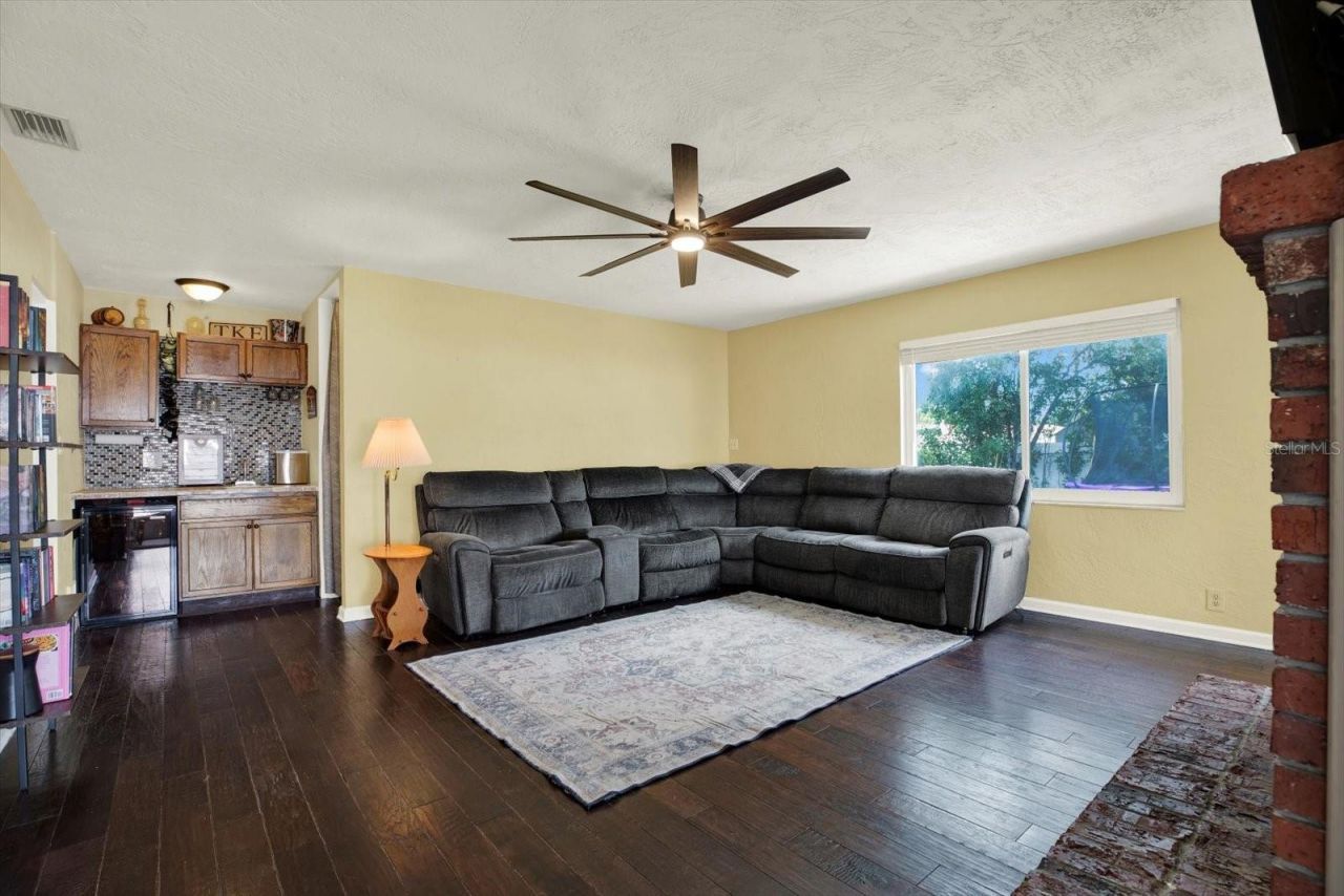 6240 39th Avenue N, Saint Petersburg, FL 33709 Photo