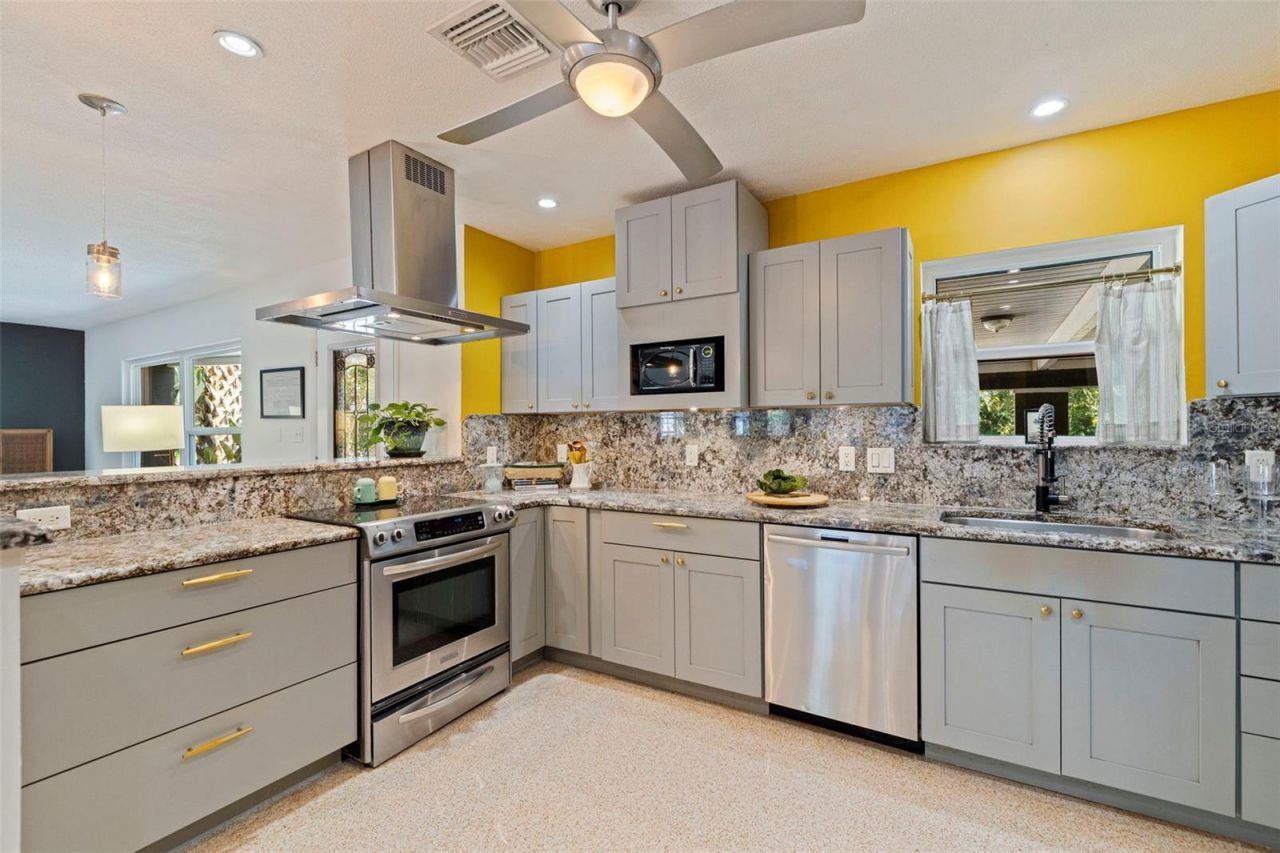 2700 Desoto Way S, Saint Petersburg, FL 33712 Photo