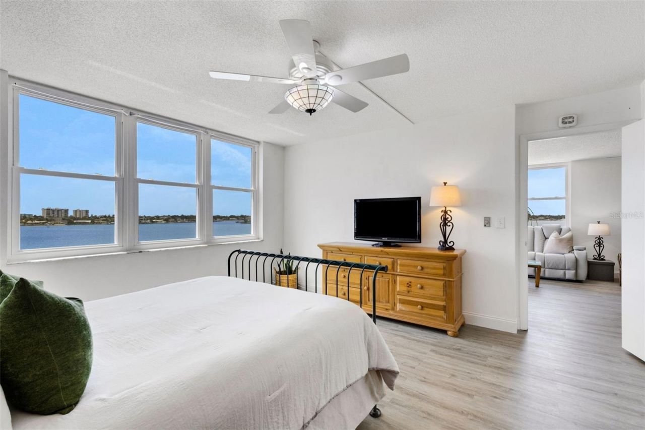 7665 Sun Island Drive S, Unit 407, South Pasadena, FL 33707 Photo