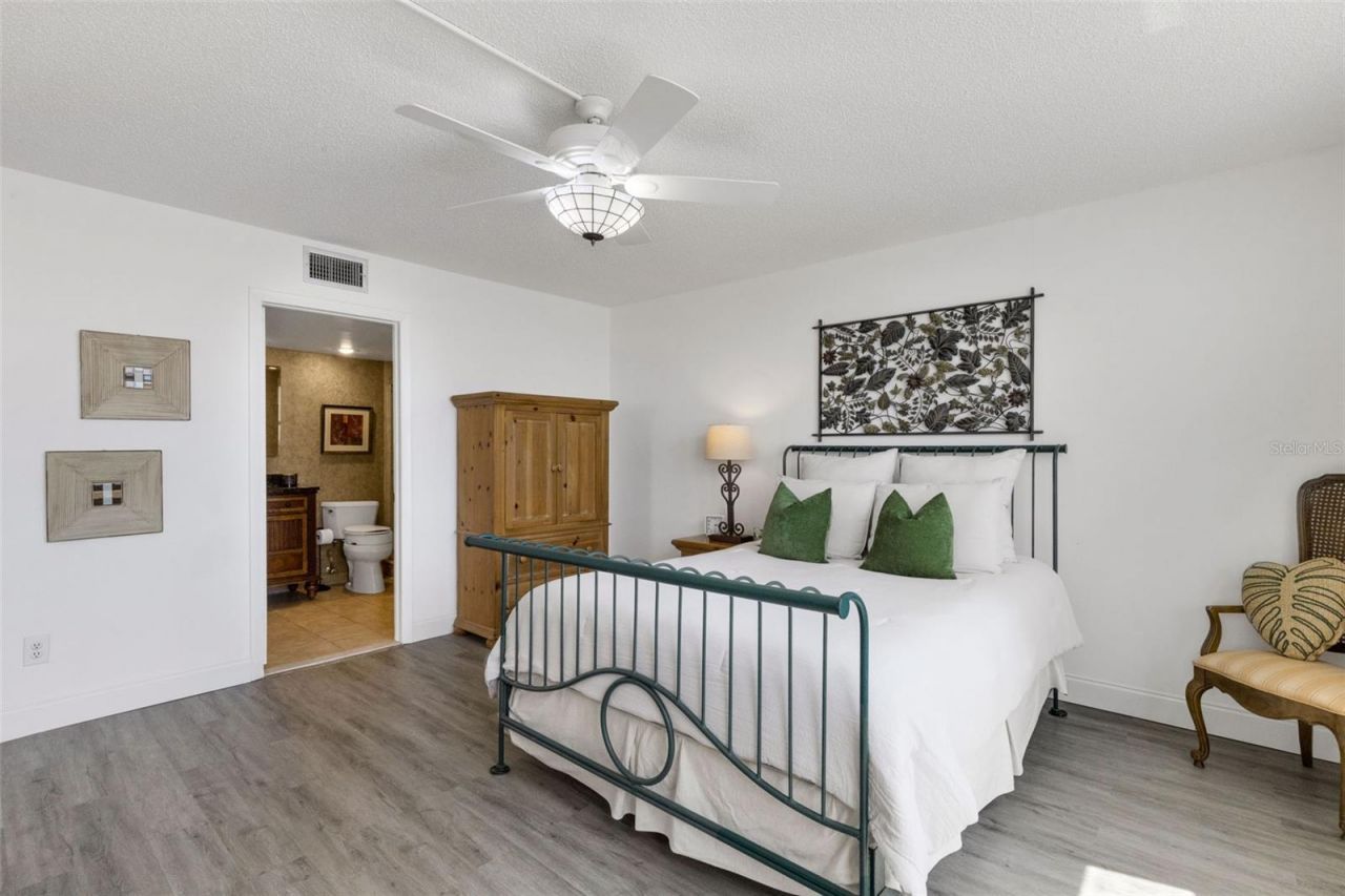7665 Sun Island Drive S, Unit 407, South Pasadena, FL 33707 Photo