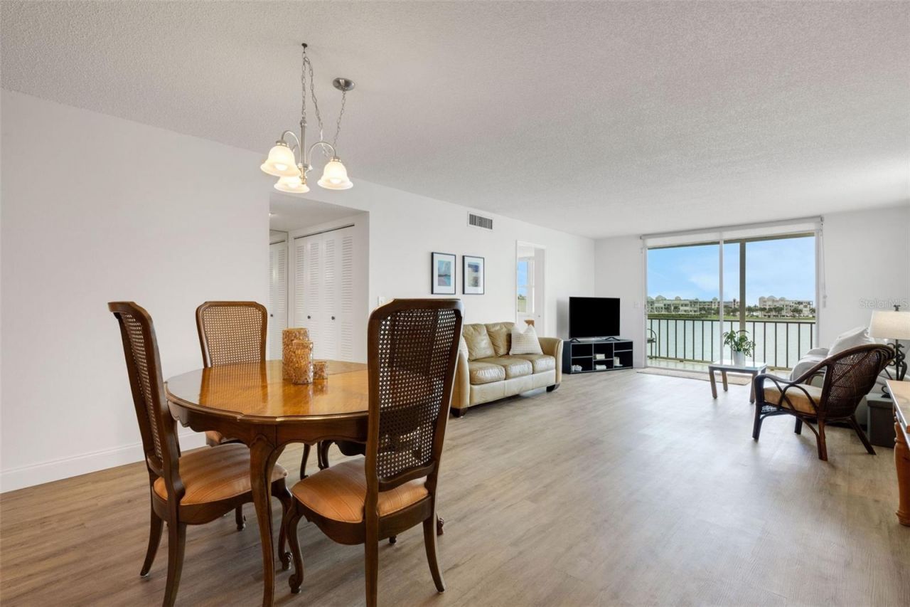 7665 Sun Island Drive S, Unit 407, South Pasadena, FL 33707 Photo