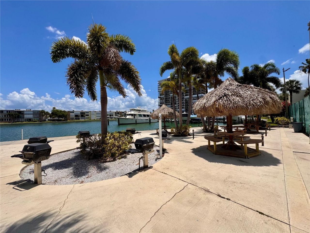 7665 Sun Island Drive S, Unit 407, South Pasadena, FL 33707 Photo