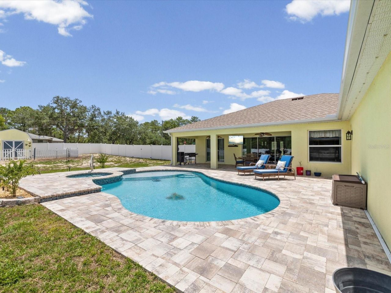 11051 Mirage Avenue , Weeki Wachee, FL 34614 Photo