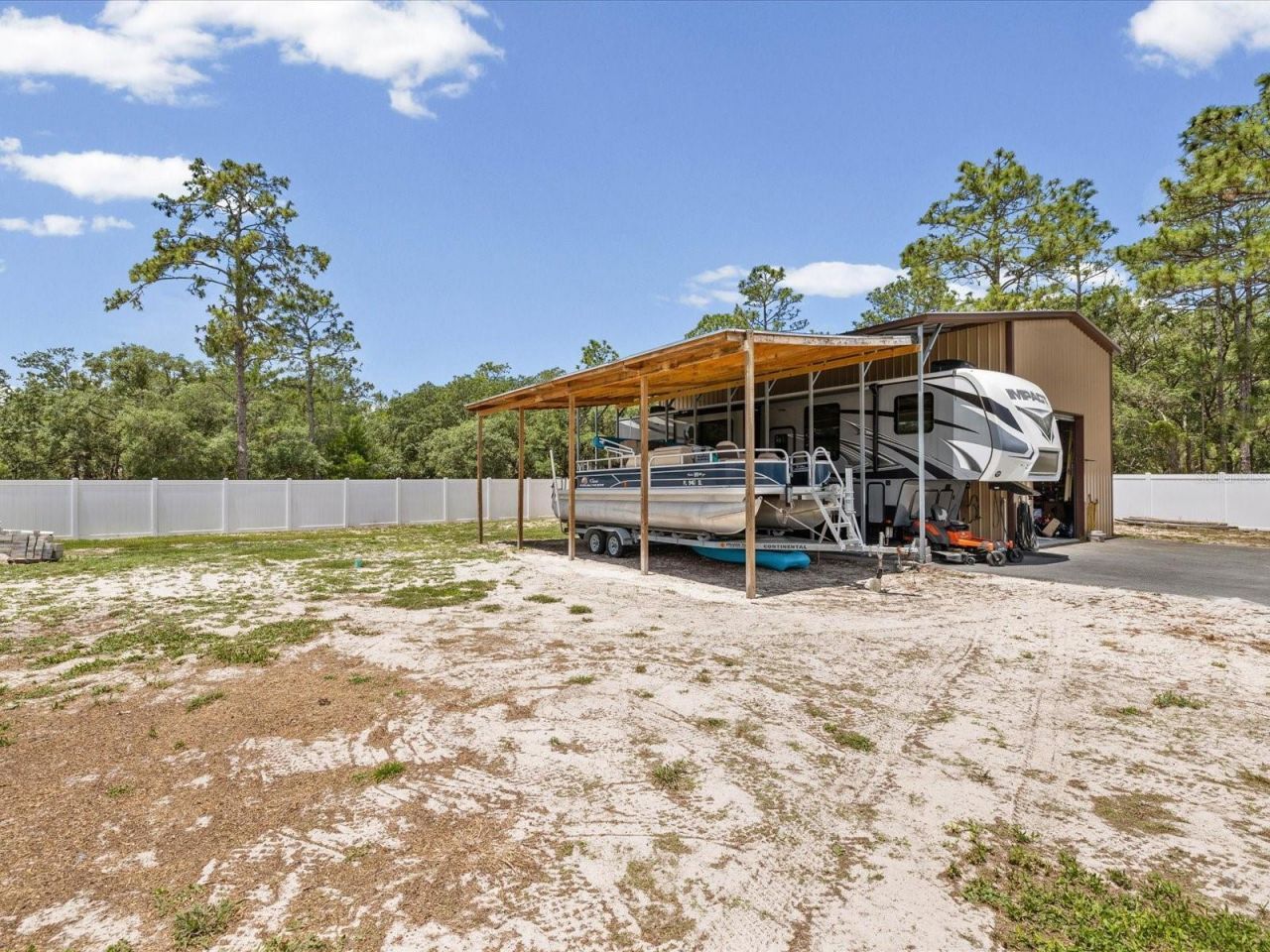 11051 Mirage Avenue , Weeki Wachee, FL 34614 Photo