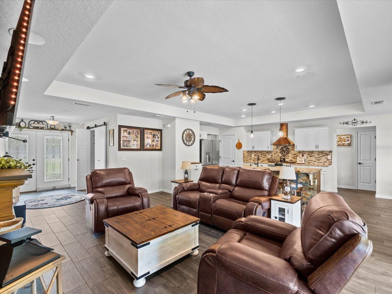 11051 Mirage Avenue , Weeki Wachee, FL 34614 Photo