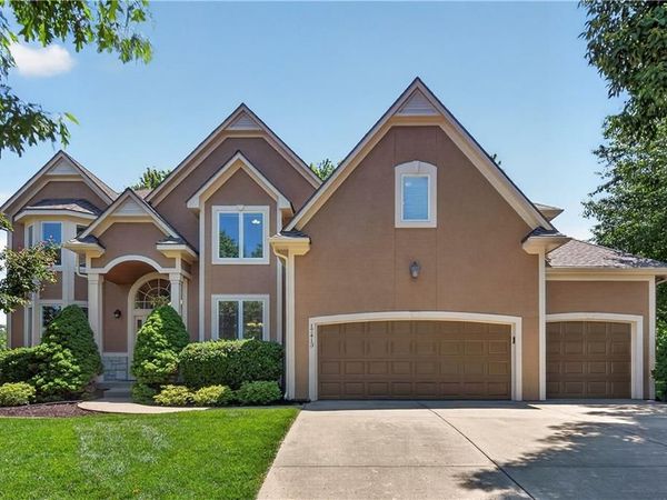 17413 W 84 Street, Lenexa, KS 66219