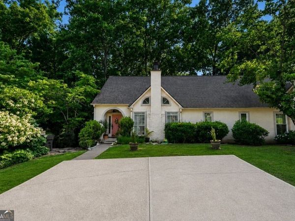 4135 Lake Mist Drive NW, Kennesaw, GA 30144