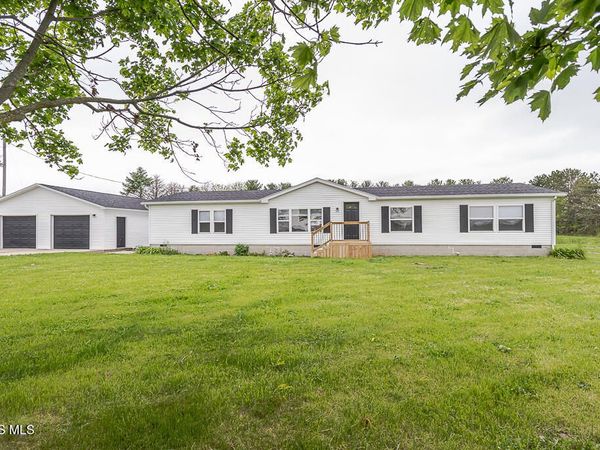 17830 County Road C , Wauseon, OH 43567