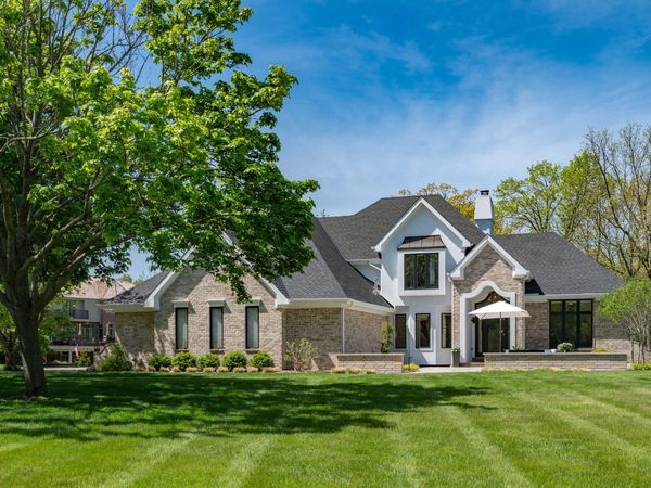 W307N2873 Fieldwood Dr, Delafield, WI 53072