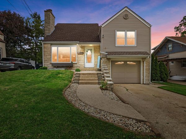 613 Parish St, Delavan, WI 53115